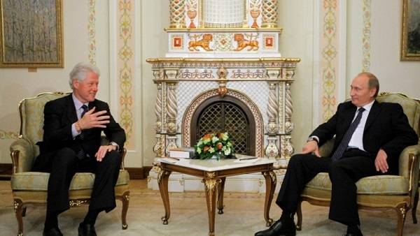 Στη δημοσιότητα η συνομιλία Πούτιν-Κλίντον για τη βύθιση του «Κουρσκ»