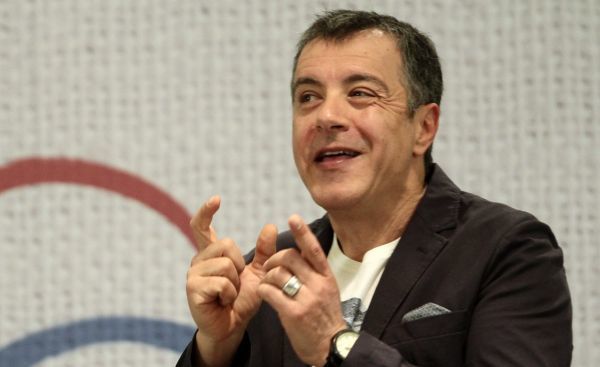 Θεοδωράκης: Η λίστα με τα ψέματα της κυβέρνησης μεγαλώνει