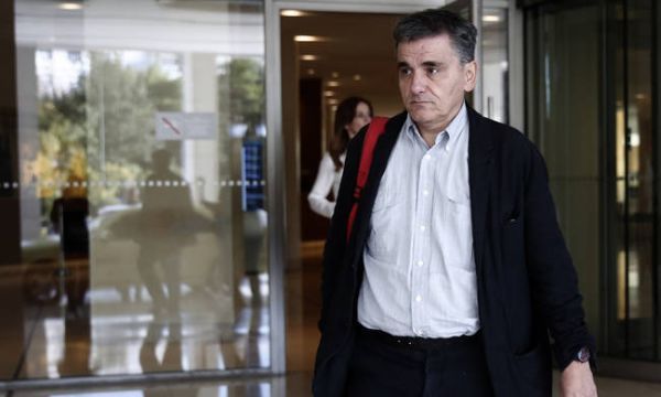 Πρελούδιο για την τέταρτη αξιολόγηση εν μέσω πολιτικής αναταραχής