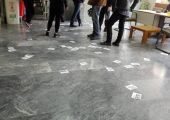 Στο δημαρχείο της Τήνου εισέβαλε ο «Ρουβίκωνας»
