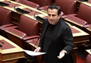 Παραστατίδης: Τα κενά στα σχολεία οφείλονται στην κυβερνητική ανεπάρκεια