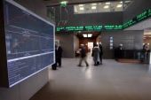 ΧΑ: Κέρδη στην αγορά με οδηγό τις τράπεζες