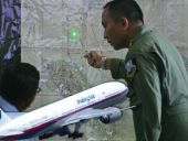Μαλαισία: "Σκόπιμη ενέργεια" χαρακτήρισε ο πρωθυπουργός τη στροφή της πτήσης ΜΗ370 προς τα δυτικά- Στον Ινδικό Ωκεανό επικεντρώνονται οι έρευνες