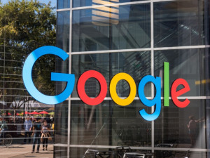 Η ΕΕ στέλνει μήνυμα στις Big Tech: Οι κανόνες δεν αλλάζουν