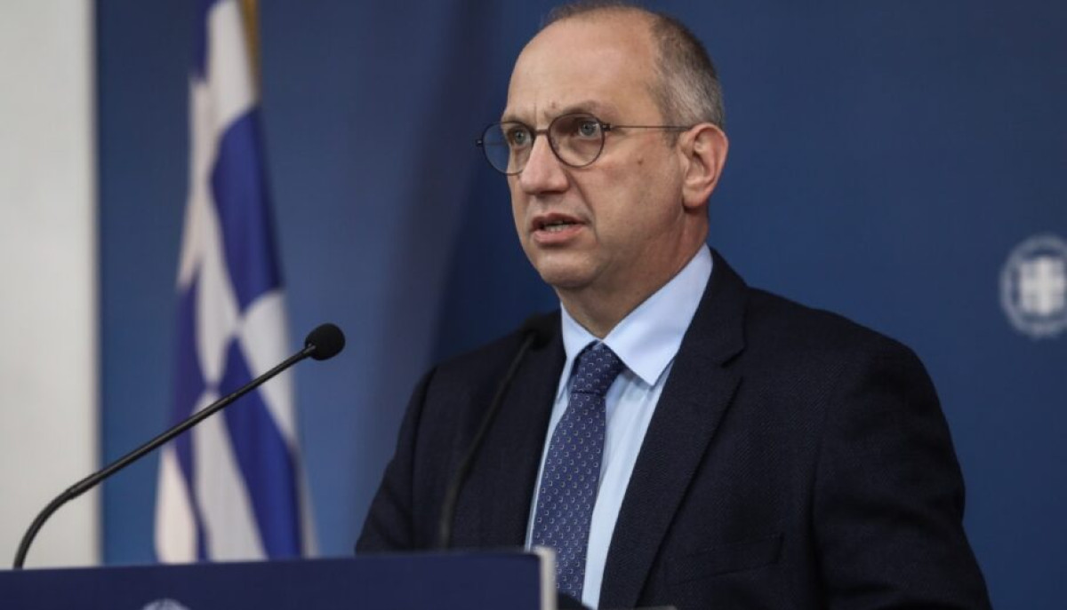 Οικονόμου: Πιλοτική λειτουργία για το «κουμπί πανικού» σε έξυπνα κινητά