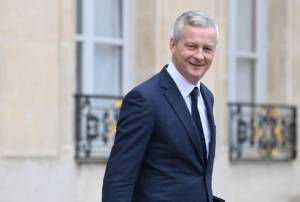 Γαλλία: Πρόβλεψη ύφεσης 11% το 2020, μετά το νέο lockdown