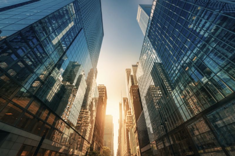 Μερικά από τα μεγαλύτερα hedge funds του κόσμου «αιμορραγούν»