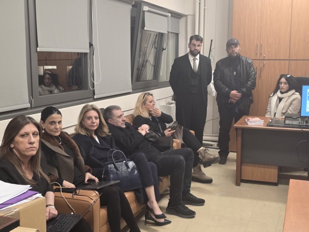 Δικαστές κατά Κωνσταντοπούλου - Καρυστιανού για τα επεισόδια στη Λάρισα: Μιλούν για «σκηνές Άγριας Δύσης»