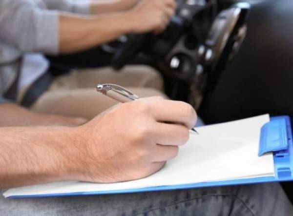 Περιφέρεια Αττικής: «Ξεπαγώνουν» 96.000 άδειες οδήγησης μέχρι τα μέσα Δεκεμβρίου