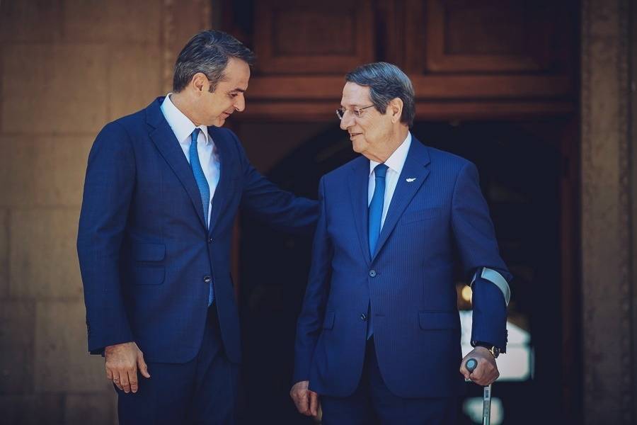 Ρήγμα στις σχέσεις Αθήνας - Λευκωσίας για το... κάπνισμα