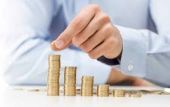 Κοντά σε ιστορικό υψηλό το χρέος των αμερικανικών νοικοκυριών