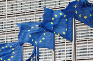 «Πράσινο φως» της Κομισιόν στην πρόταση για άμεσες τραπεζικές πληρωμές