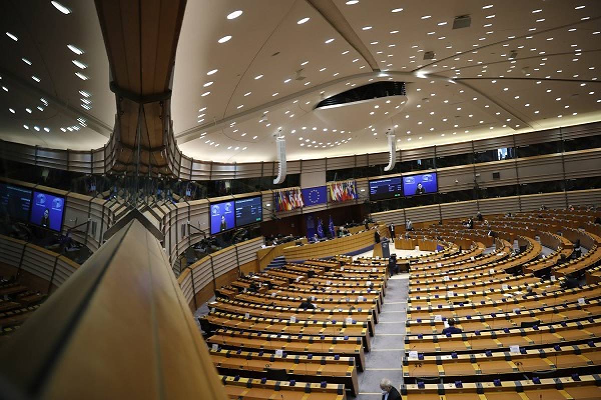 «Απέχει πολύ από το να γίνει» η συμφωνία των G7