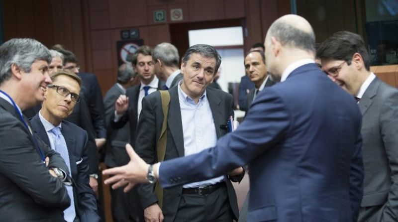 Θεσμοί σε Τσακαλώτο: Αν δεν αντέχετε, να πάτε σε εκλογές!