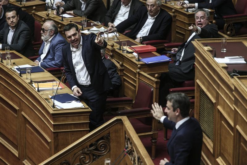 Τα σενάρια εκλογών ανέβασαν την πολιτική κόντρα στα ύψη