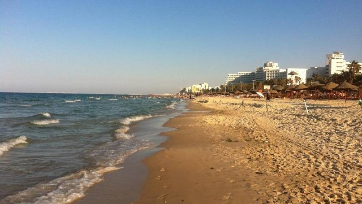 Γαλλία: 21χρονος πνίγηκε σε τρύπα που είχε σκάψει στην άμμο