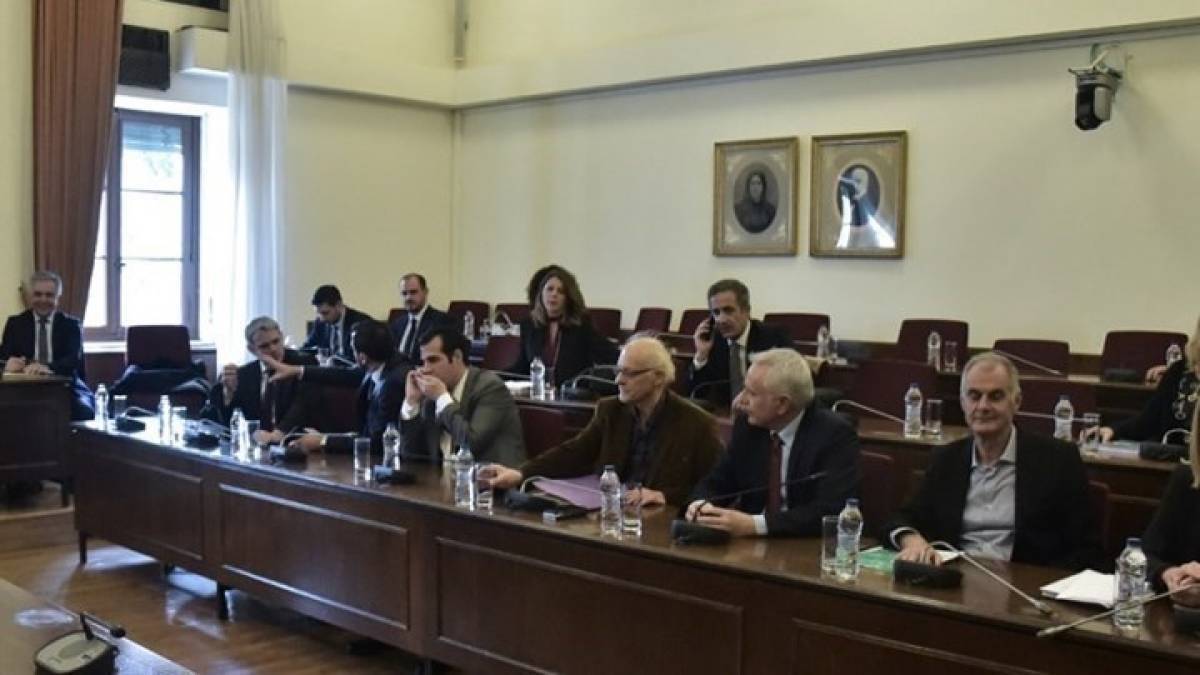 Novartis: Έκτακτη συνεδρίαση της Προανακριτικής για την εξαίρεση Πλεύρη