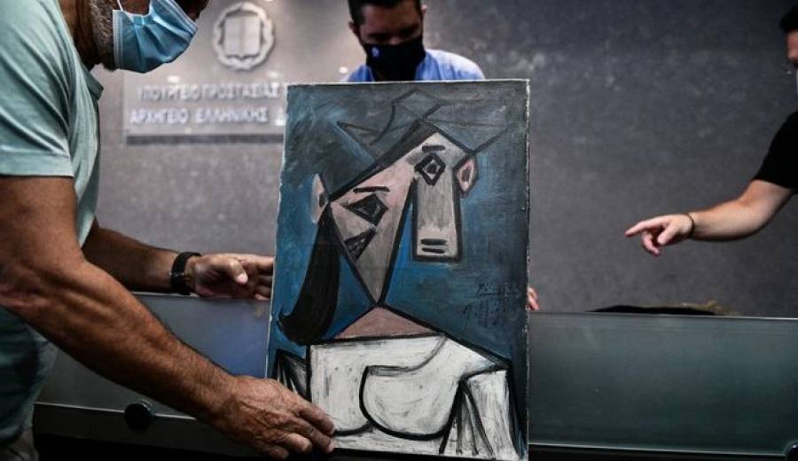 Λίγο έλειψε να γίνει ζημιά στον πίνακα του Πικάσο από γκαφατζήδες της Αστυνομίας (vid)