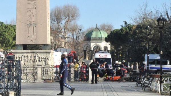 Νταβούτογλου σε Μέρκελ: Οι περισσότεροι νεκροί είναι Γερμανοί