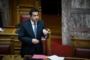 Ψηφίστηκε ο Κώδικας Μετανάστευσης-Μηταράκης: Υπηρετούμε το συμφέρον του ελληνικού λαού