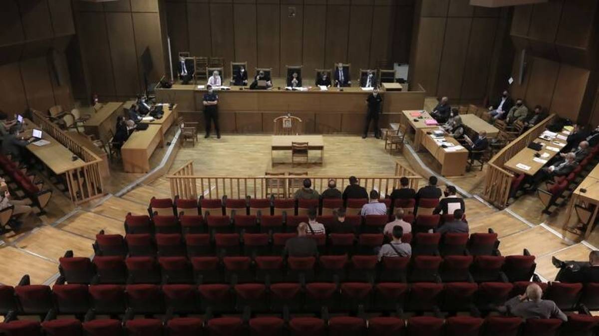 Χρυσή Αυγή: Συνεχίζεται η δίκη- Στο επίκεντρο οι αναστολές