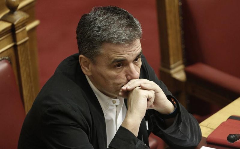 «Μπετόν αρμέ» το ΔΝΤ στην απαίτηση για μέτρα 3,6 δισεκ.