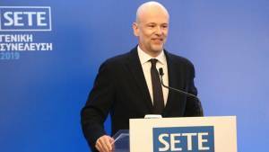Ρέτσος: Υποστηρίζει το «εμβολιακό πάσο» στα ταξίδια