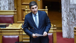 Αυγενάκης: Το έγγραφο της διαγραφής του- Δεν παραδίδει την έδρα