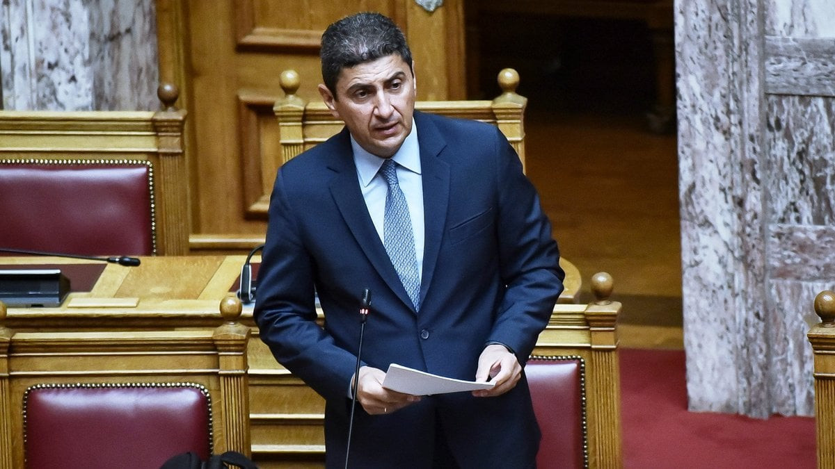 Αυγενάκης: Το έγγραφο της διαγραφής του- Δεν παραδίδει την έδρα