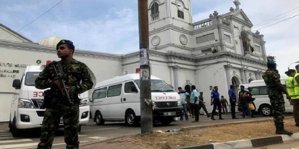 Σρι Λάνκα: 138 νεκροί από εκρήξεις σε εκκλησίες και ξενοδοχεία