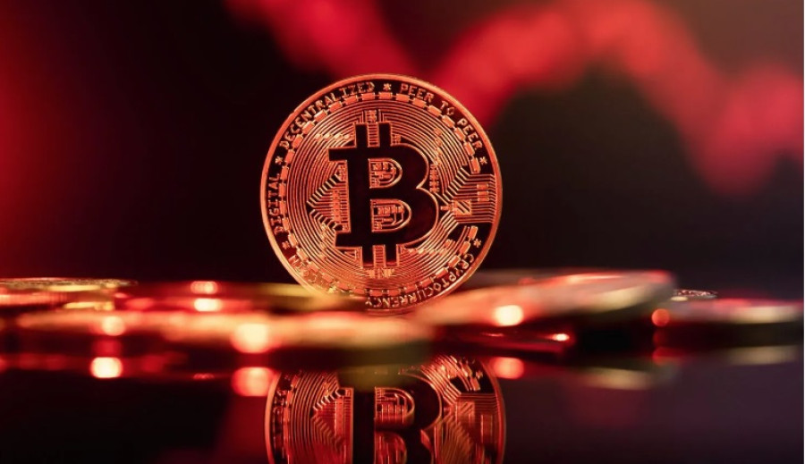 Άγγιξε χαμηλό μήνα το Bitcoin- Στα «κόκκινα» τα κρυπτονομίσματα