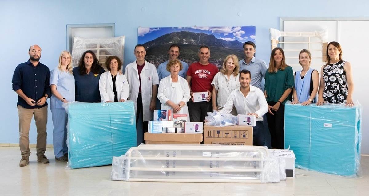 Ο Όμιλος ΕΛΠΕ εξοπλίζει τα Κέντρα Υγείας Παραμυθιάς και Φιλιππιάδας