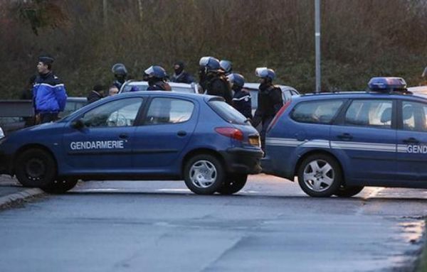 Παρίσι: απελευθερώθηκαν οι 18 υπάλληλοι που κρατούνταν όμηροι