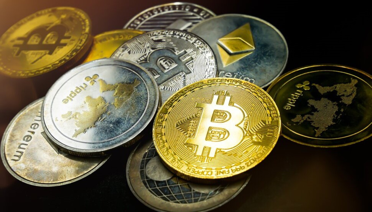 Σχετικά σταθερό το Bitcoin- Σε πιο αβέβαιο έδαφος τα altcoins