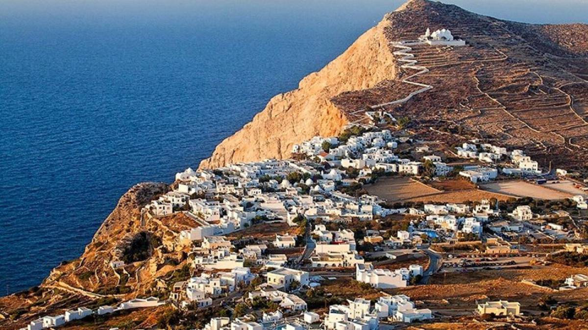 Φολέγανδρος: Τραγικό φινάλε-Ο φίλος της δολοφόνησε την 26χρονη Γαρυφαλιά
