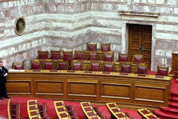 Θα παίρνουν επίδομα και όσοι υπουργοί κατοικούν εκτός Αθηνών