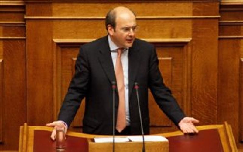 Χατζηδάκης για πλειστηριασμούς: «Στόχος μας τα μεγάλα ψάρια»