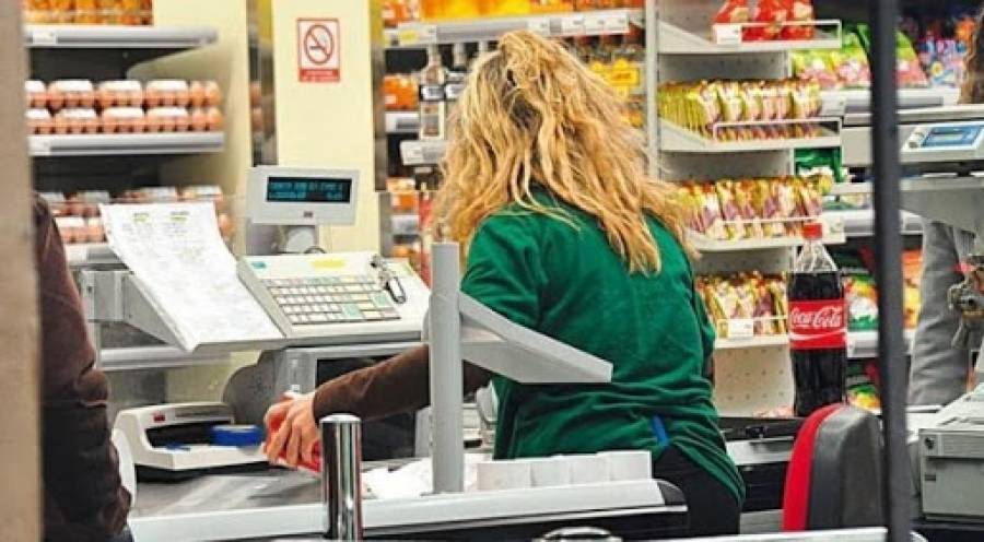 Πτώση 0,7% του γενικού δείκτη απασχολούμενων στο λιανεμπόριο γ' τριμήνου