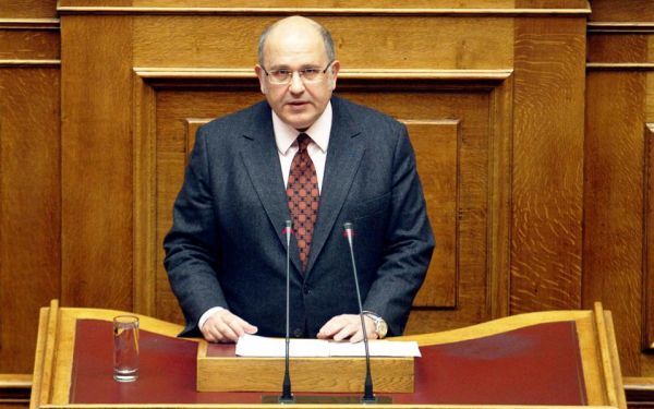 Ξυδάκης: Οι βουλευτές να μην ειναι μόνο αχθοφόροι των μνημονίων