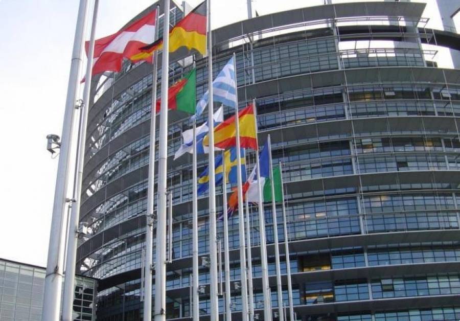 Ευρωκοινοβούλιο: Επιδιώκει πιο αυστηρές προθεσμίες και όρους συνοριακών ελέγχων