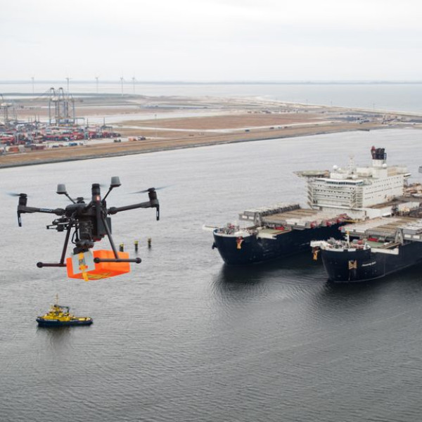 Το λιμάνι του Ρότερνταμ επιστρατεύει drones για παρακολούθηση της ρύπανσης