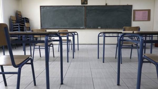 Επιτροπή λοιμωξιολόγων: «Πράσινο» στο άνοιγμα Γυμνασίων-Λυκείων, «κόκκινο» σε χιονοδρομικά, ΟΠΑΠ