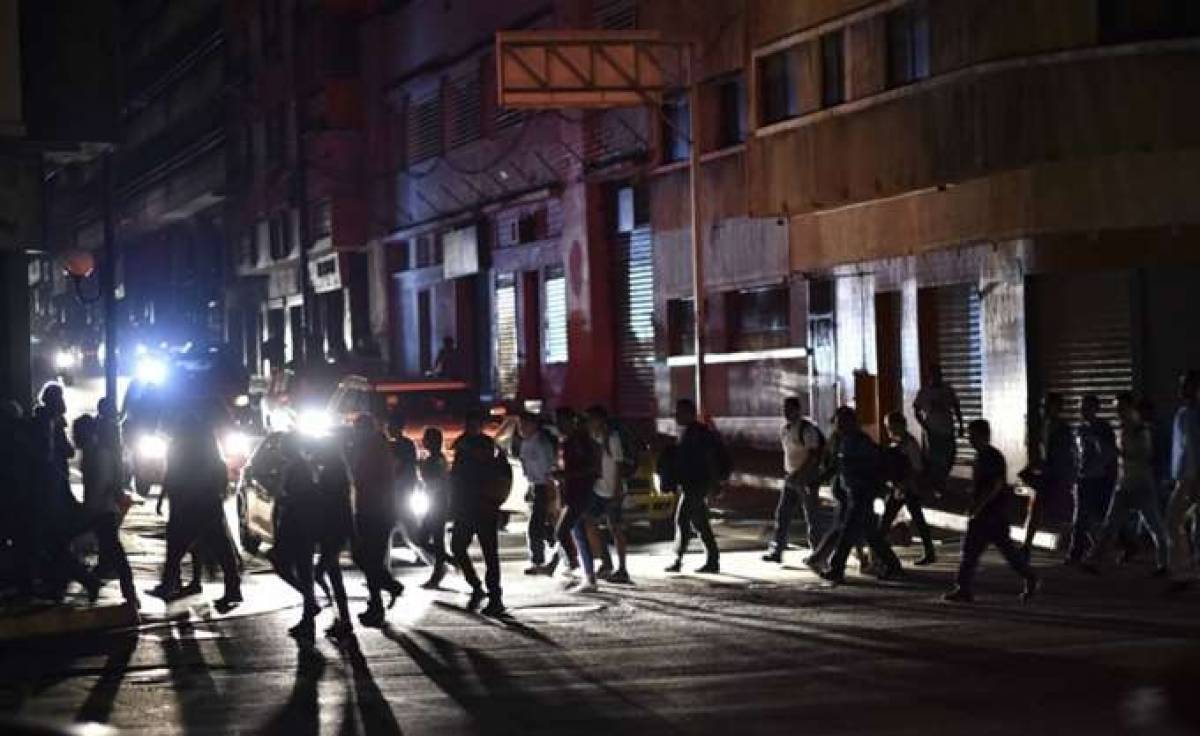 Βενεζουέλα: Το μπλακ άουτ φέρνει έκτακτα μέτρα