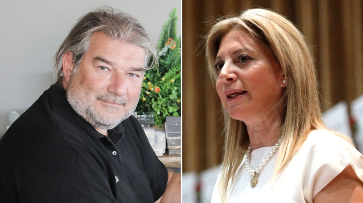 Επιμένει ο Καραχάλιος για την Καρυστιανού και το «Κύμα»