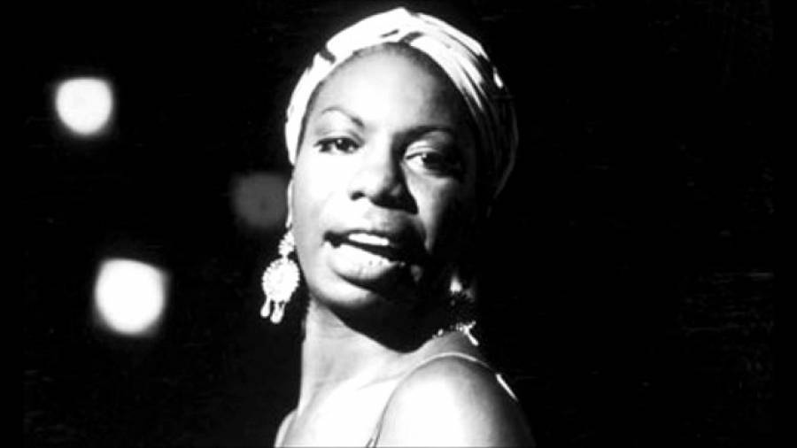 Nina Simone: Η φωνή που άγγιζε τις ψυχές των ανθρώπων