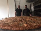 Λαγάνα για... Γκίνες έφταξε Κρητικός φούρναρης (φωτό)