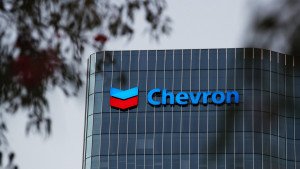 Chevron: Καλύτερα των εκτιμήσεων τα προσαρμοσμένα κέρδη