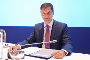 Θεοχάρης: Μέσο περιφρούρησης της δικαιοσύνης η φορολογία-Έτσι «χτυπάμε» τη φοροδιαφυγή