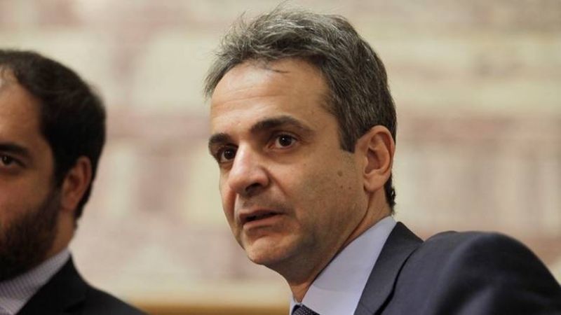 Μέλη του Ρουβίκωνα έξω από το σπίτι του Κυριάκου Μητσοτάκη