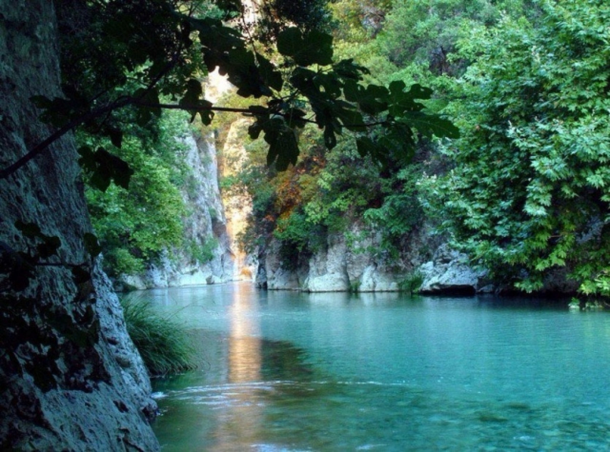 Οι πύλες της κόλασης στη Γη
